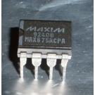 MAX 875 A CPA ( +5V Precision Voltage Reference )